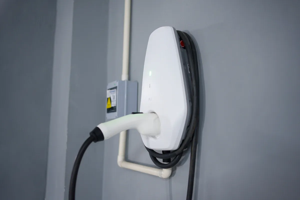 Como declarar um carregador de elétricos na sua casa